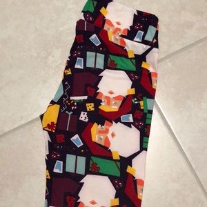 LuLaRoe OS Christmas leggings